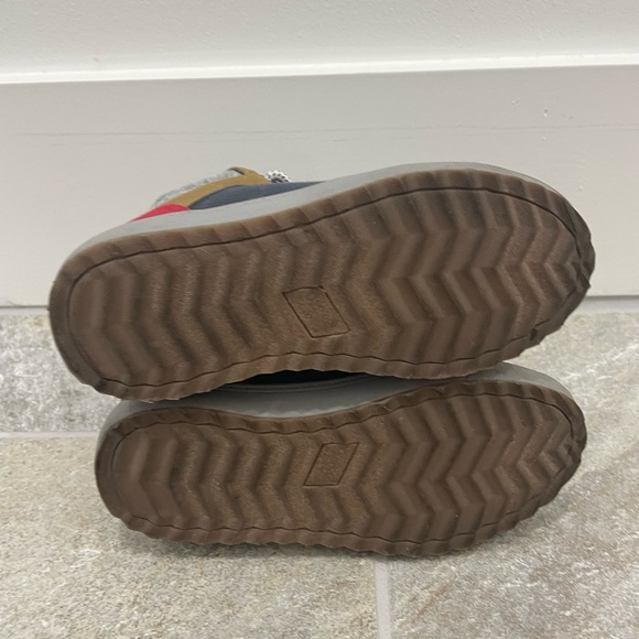 OSHKOSH Lace up tennis shoe Bots size 10M - Picture 3 of 6